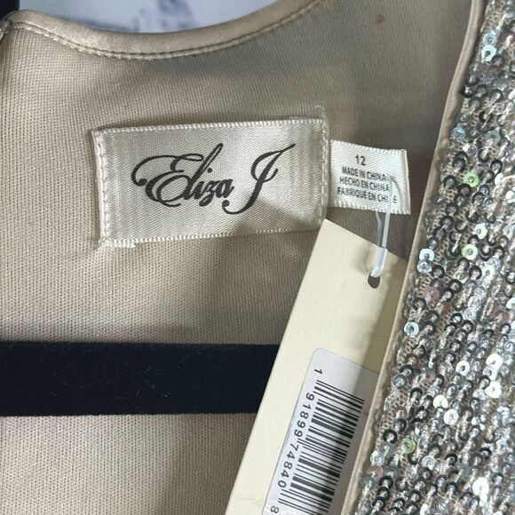 ✨ Eliza J Sequin Wrap Dress - Silver, Size 12 (NWT) - Picture 5 of 7